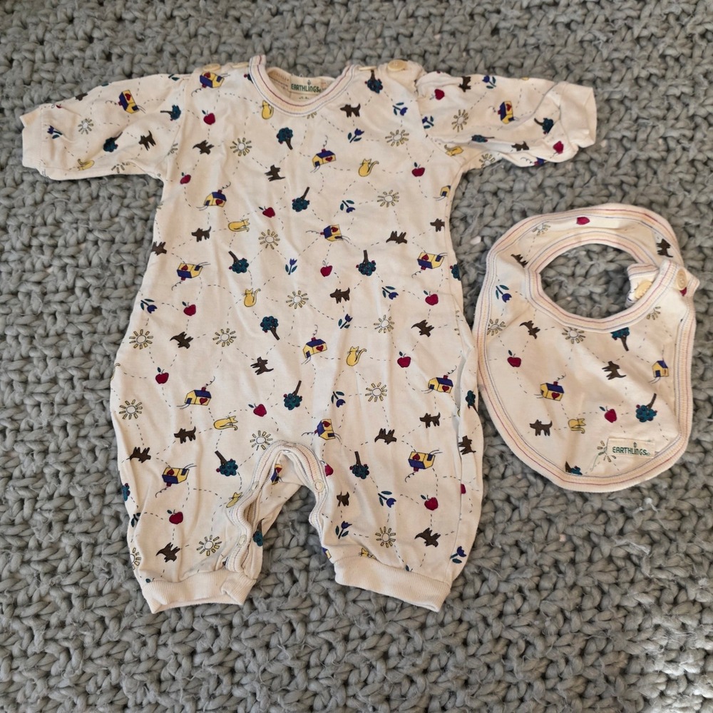 Vintage Earthlings Unisex Organic Cotton Romper & Bib Set Baby 6M White Print